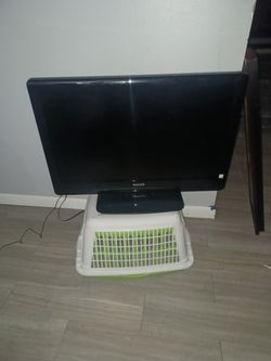 Philip's dirty sewing t v works perfect