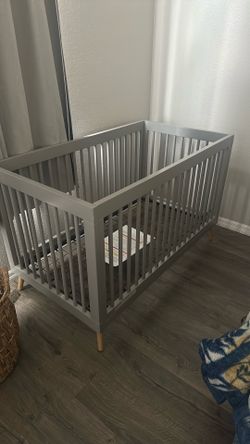 Baby crib