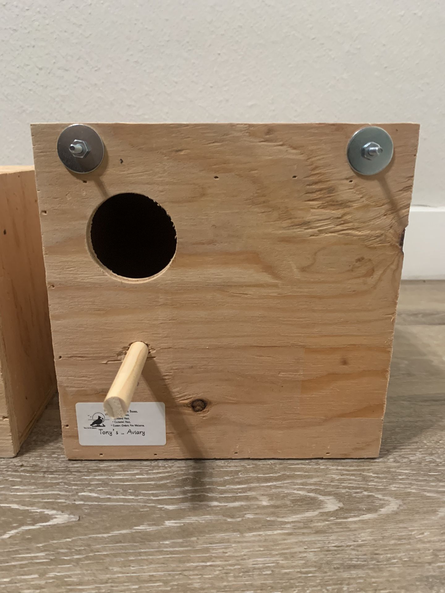concept parakeet nest box (right side)