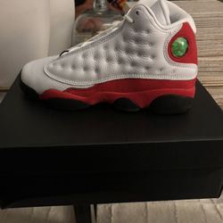 Brand New Air, Jordans 13 Retro Size 6 1/2y 7Y And A 10 1/2 Brand New Never Been Used Or Try It On