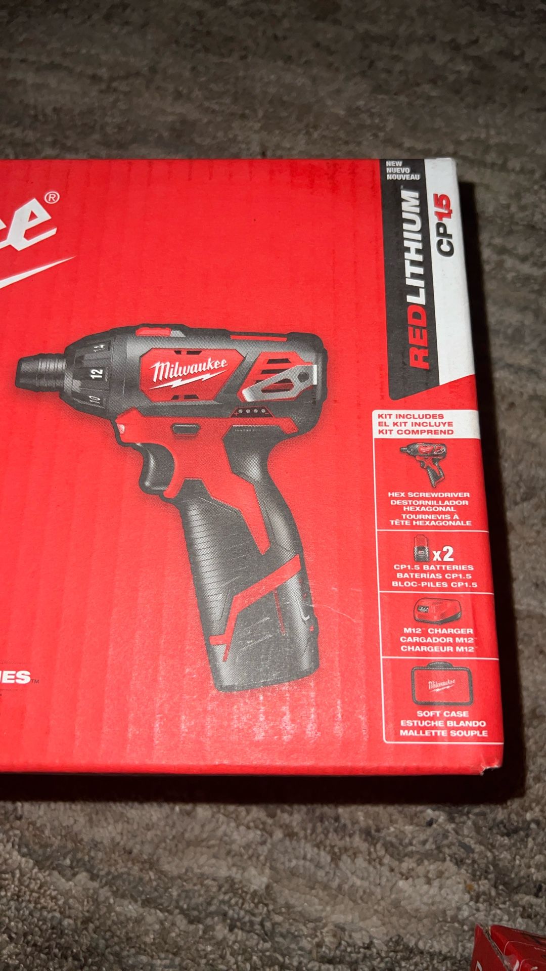 Milwaukee M12 Screwdriver Kit
