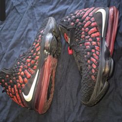 LeBron 17s infrared $100 (SIZE 8) Men