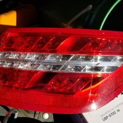 2010-2013 Mercedes Benz Tail Lights 