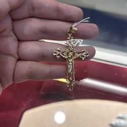 Cross pendant