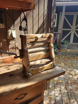 Antique Clothes Ringer