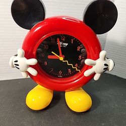  Disney Mickey Mouse "Swinging Arm" Clock