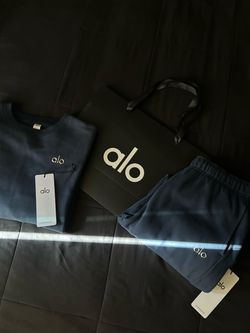 ALO SET “NAVY BLUE” Crewneck & Sweatpants