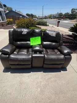 Recliners sofa with center console and cup holders