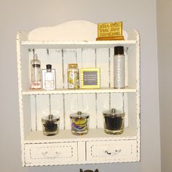 2 PIECE CREAM SHELF