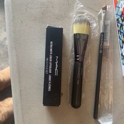 Mac Brushes And 1 Lip color 