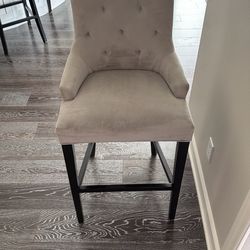 (5) count 25 Inch World Market Bar Stools