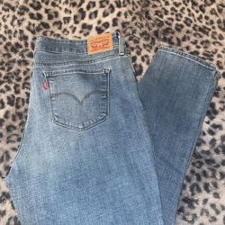 Levi’s 711 Skinny Ankle Jeans