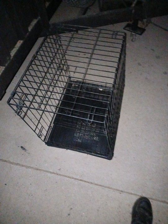 Dog crate