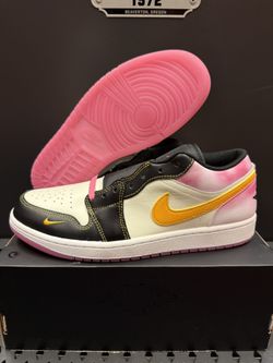 Nike Air Jordan 1 Low SE Black University Gold Pinksicle IV2442-010 Size 10.5