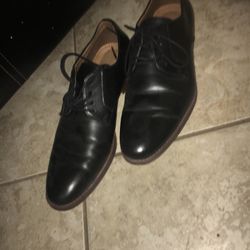 Men dressed shoes
