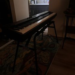 Roland RD-08 Piano with KS-13 stand 