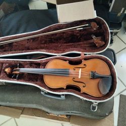 Yamaha Violin Model V5 Full Size 4/4 with Bow & Case