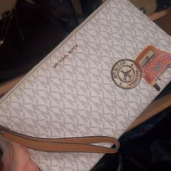 MK Wristlet 