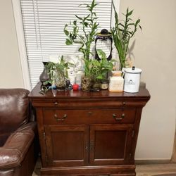 Solid Wood Bar / Buffet Cabinet – Classic 