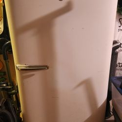 General Electric Refrigerator