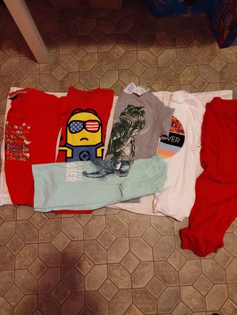 5 Playera Y Un Pantalón De Niño Size 5/6 Nuevos Todos Por $20 Dolares