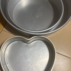 3 Cake Pans 