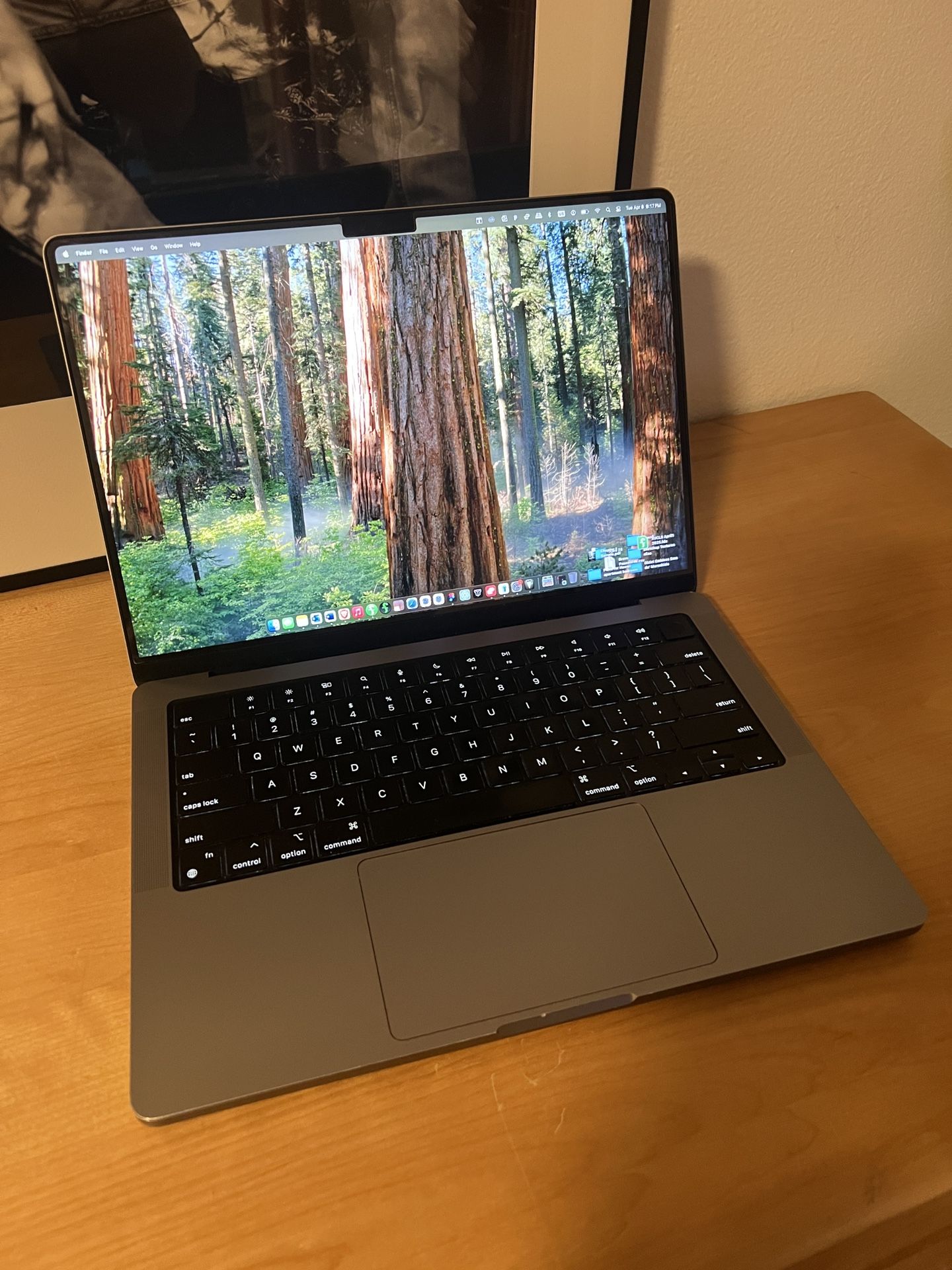 MacBook Pro 14” M1 Pro 1TB With Apple Care +