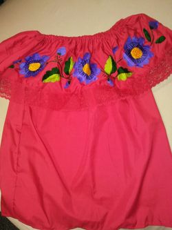 Blusa bordada