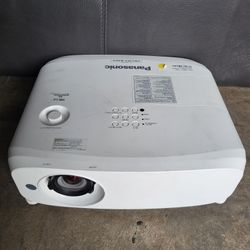 VZ570 WUXGA Projector 