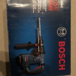 Bosch 1 1/8 8 Amp Sds Plus Rotary Hammer W/ Carrying Case