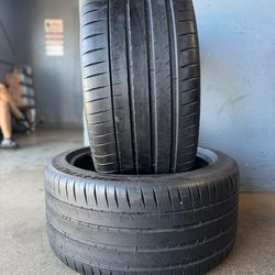 325/35/22. Michelín