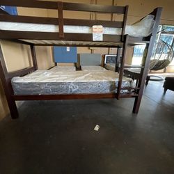 Solid Wood Twin Bunk Bed 