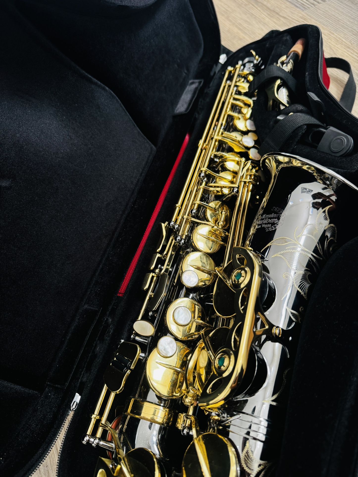 ALTO SAXOPHONE π· KESSLER CUSTOM DELUXE With CASE