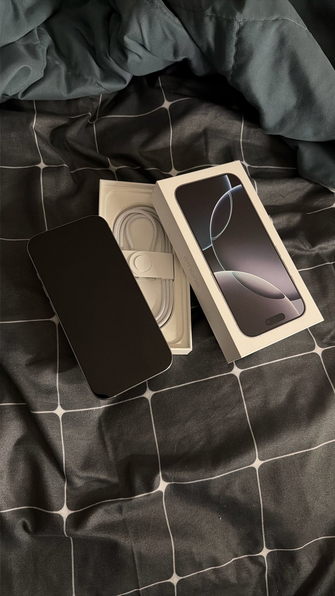iPhone 16 Pro Unlocked 256gb