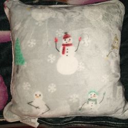Cuddl Duds Set Of 3 New Snowman Throw Pillows for Christmas 
