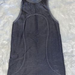 Women’s Lululemon Top Size 4