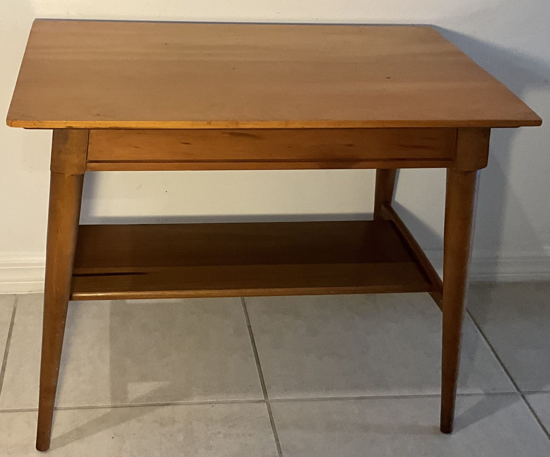 Vintage MCM End/Side Table