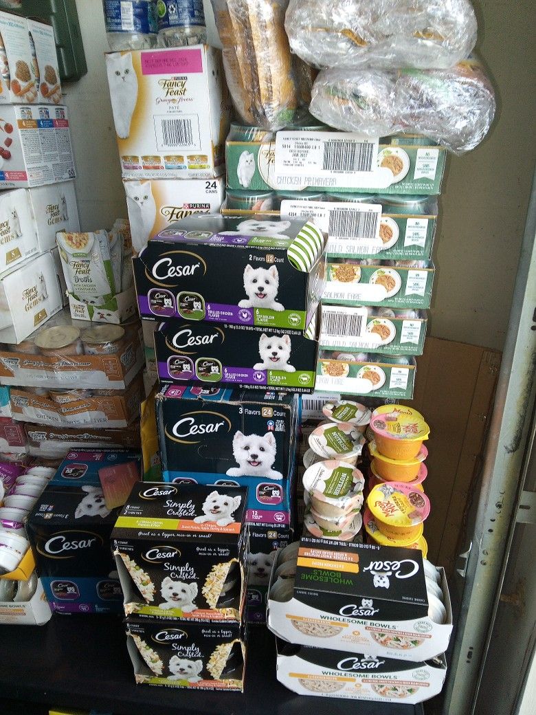 Cat & Dog Food