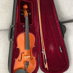 Full Size Violin. New, Never Used. Case Included.