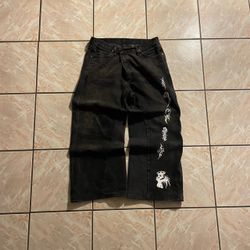 Embroidered Baggy Jeans