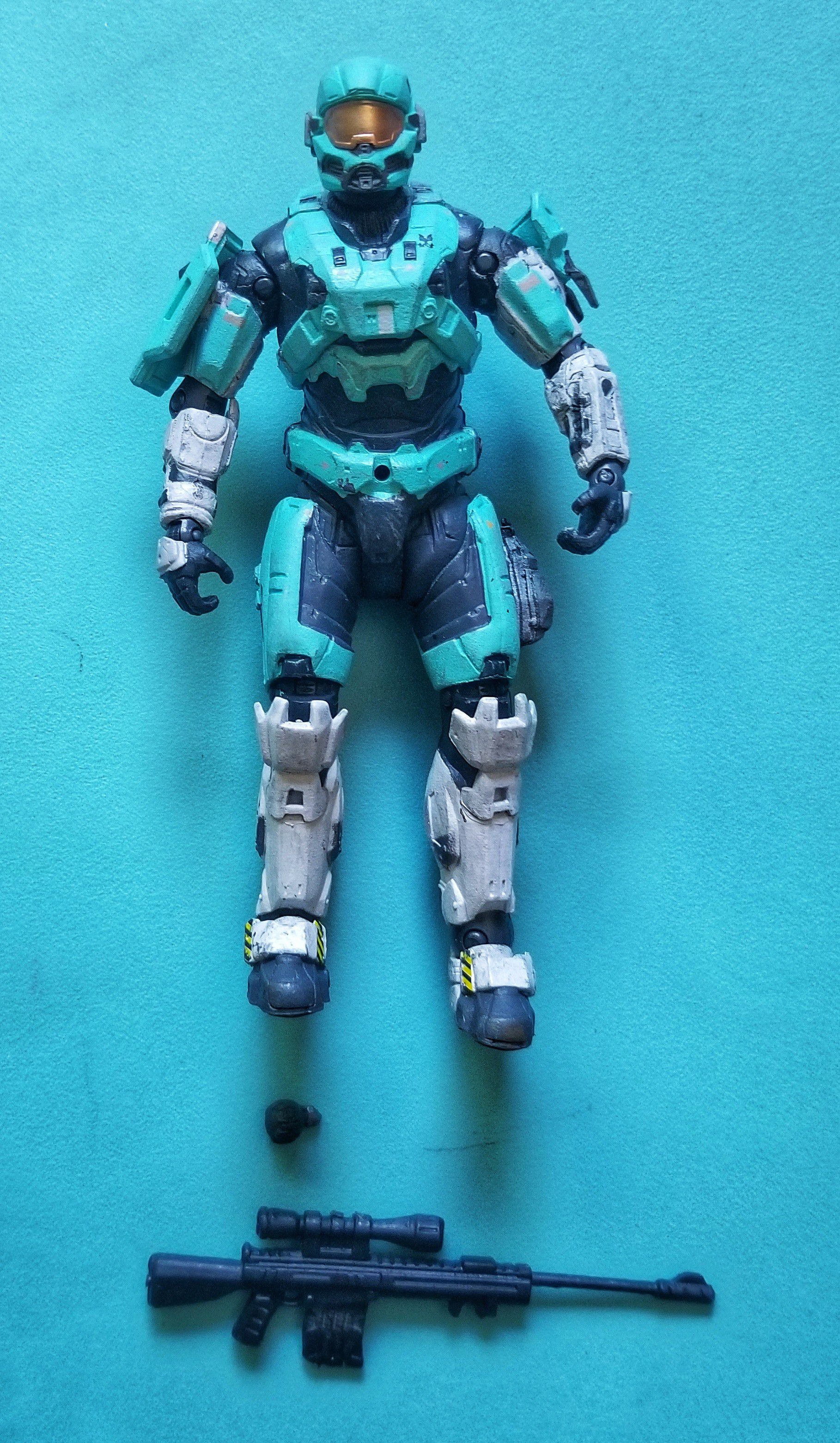 McFarlane toys two Halo action figures