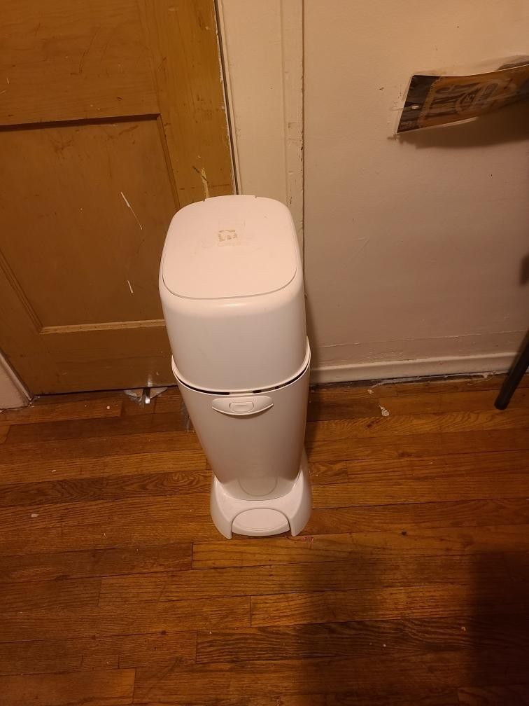 Baby Diaper Pail