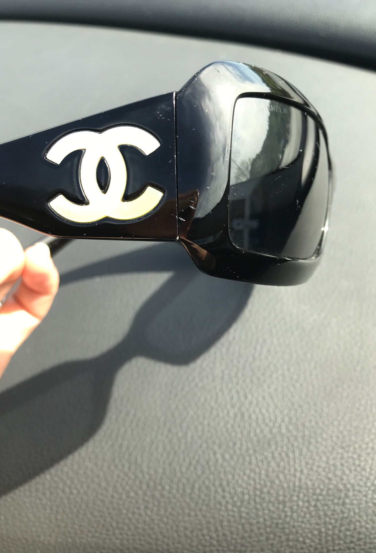 Authentic+CHANEL+Sunglasses+CC+Mother+of+Pearl+Black+5076h for