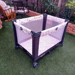 Graco portable Playpen With Wheels