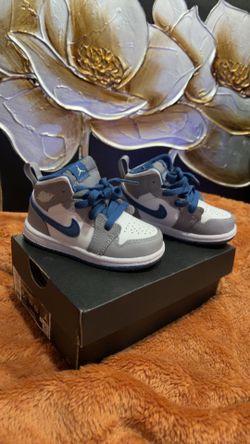 Nike Jordan 1 mid infant/toddle shoes…..