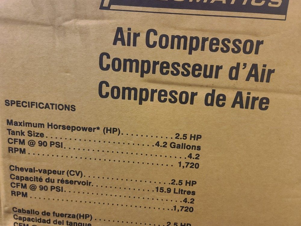 MAKITA 4.2GALLON 2.5HP COMPESSOR 