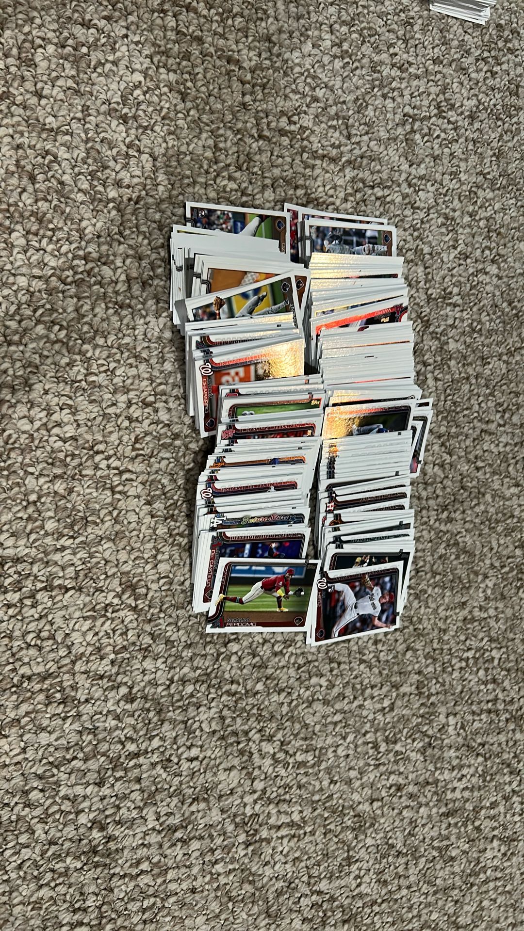 HUGE CARD LOT 2025 TOPPS BASEBALL- ALL BASE, GREAT DEAL