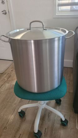 Olla Tramontina 38qt de acero inoxidable