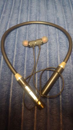Wireless in-ear headphones Bluetooth