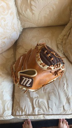 Marucci Capitol M Catchers Mitt 34 Inches